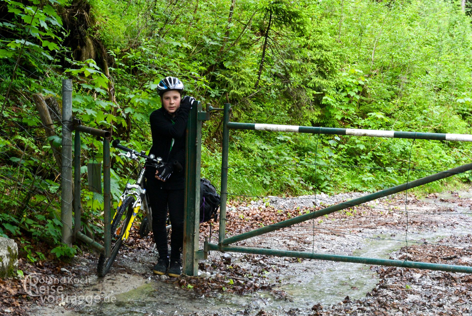 mit Kindern per Rad über die Alpen, Via Claudia Augusta, starke Regefälle machen den Weg schwer befahrbar